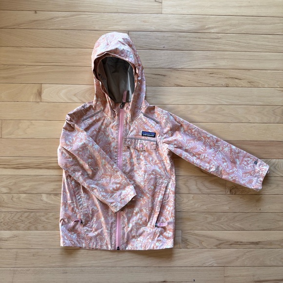 Patagonia Peach and Cream Patterned Jacket